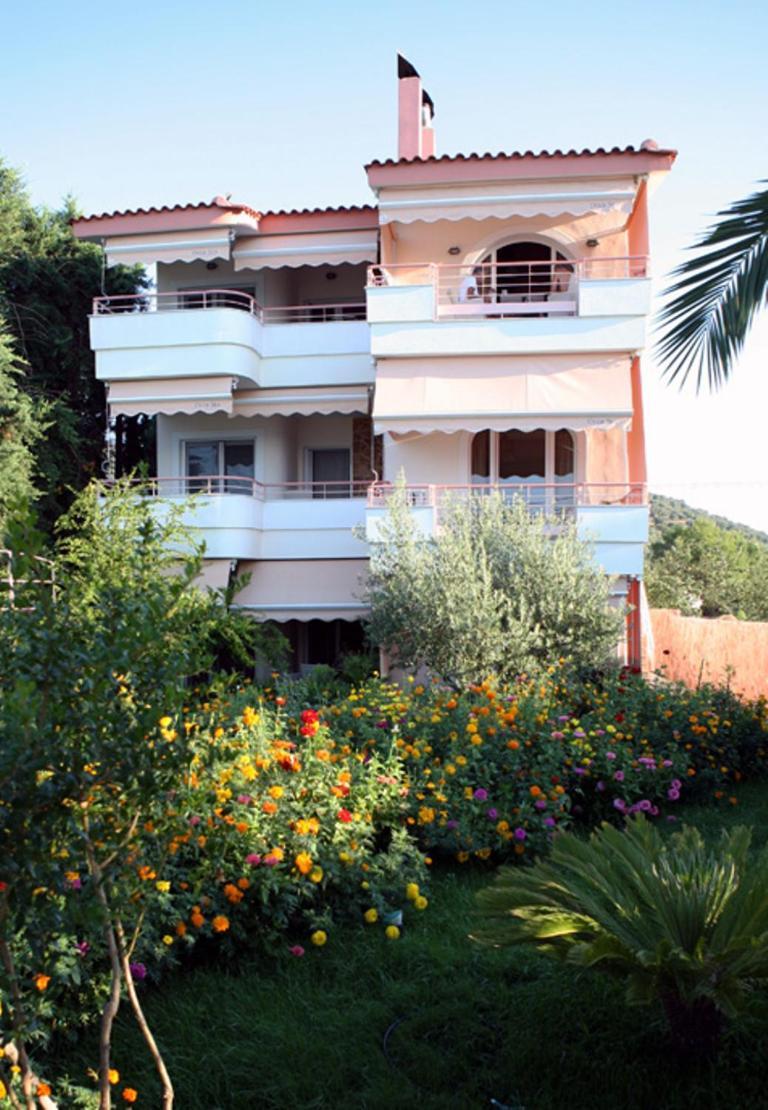 Over Sea Rooms & Villas Loutra Edipsou  Exterior foto