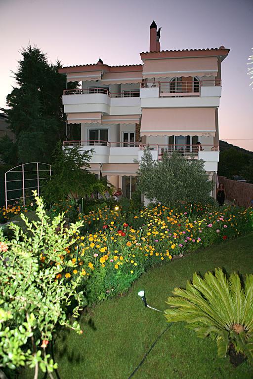 Over Sea Rooms & Villas Loutra Edipsou  Exterior foto